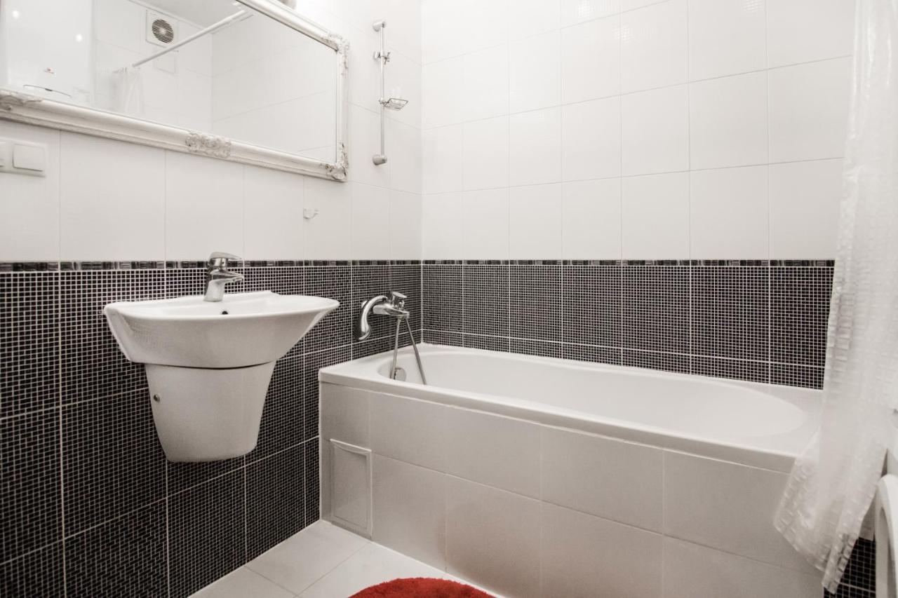 Downtown Prestige Apartment Odessa Eksteriør billede